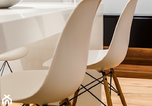 Mieszkanie Nowe Orłowo - Mała biała jadalnia w salonie, styl nowoczesny - zdjęcie od Arte Dizain