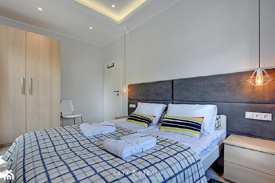Mieszkanie na wynajem - Sopot - Średnia szara sypialnia, styl nowoczesny - zdjęcie od Arte Dizain