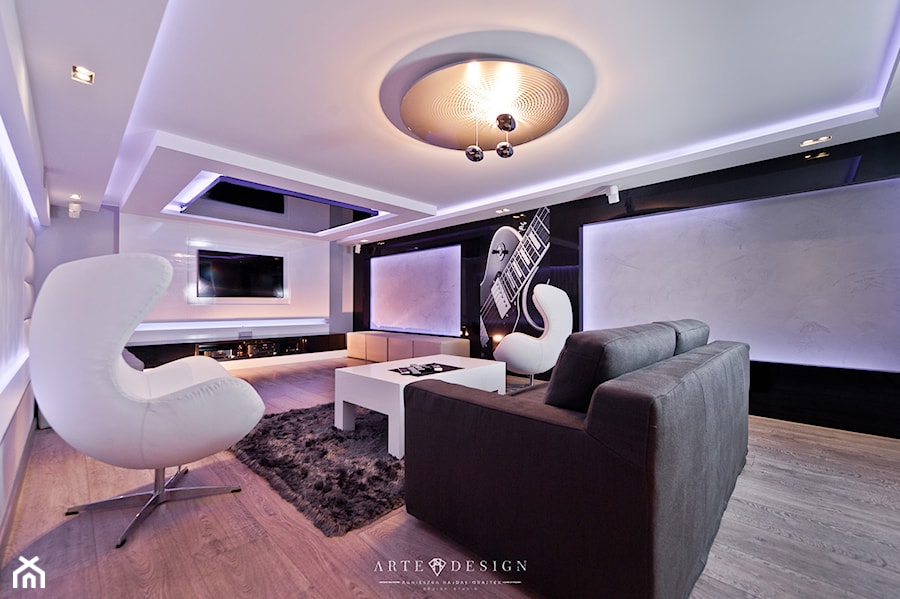 Strefa domowej rozrywki - Duże w osobnym pomieszczeniu z sofą czarne szare biuro, styl nowoczesny - zdjęcie od Arte Dizain