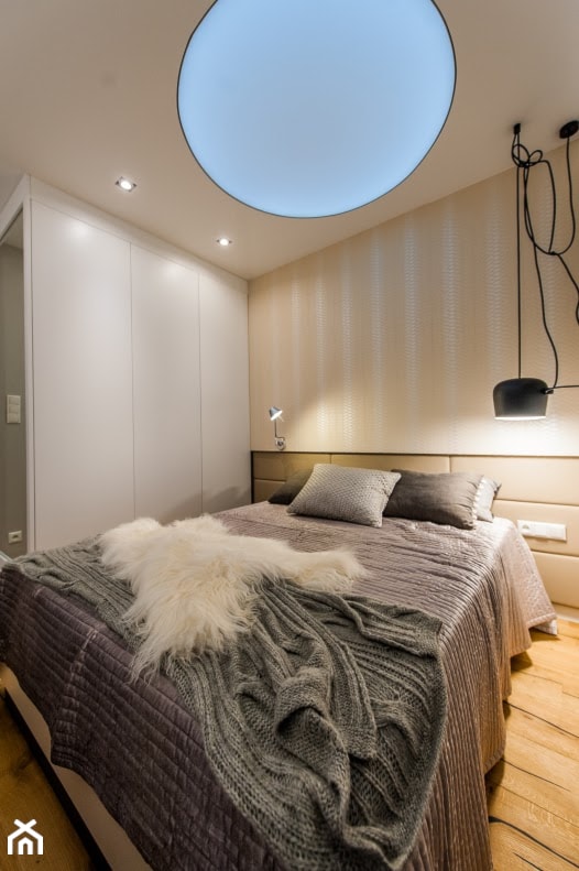 Mieszkanie Nowe Orłowo - Średnia beżowa biała sypialnia, styl nowoczesny - zdjęcie od Arte Dizain