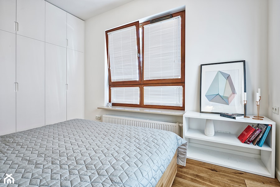Giełda Niebieskości - Średnia biała sypialnia, styl skandynawski - zdjęcie od EG projekt