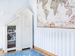 Lekkość Prowansji - Średni biały niebieski pokój dziecka dla dziecka dla chłopca, styl prowansalski - zdjęcie od EG projekt