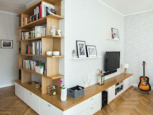 Skandynawski Żoliborz - Biały salon, styl skandynawski - zdjęcie od EG projekt