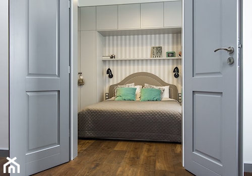 Eklektyczny Pruszków - Mała beżowa biała sypialnia, styl nowoczesny - zdjęcie od EG projekt