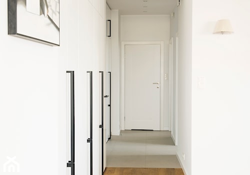 Grochowki Styl - Średni biały hol / przedpokój, styl minimalistyczny - zdjęcie od EG projekt