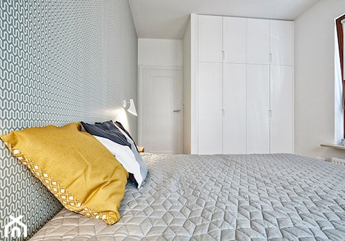 Giełda Niebieskości - Średnia biała szara sypialnia, styl skandynawski - zdjęcie od EG projekt