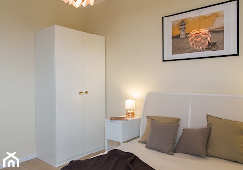 M2 - Złota Elegancja - Średnia beżowa sypialnia, styl nowoczesny - zdjęcie od EG projekt