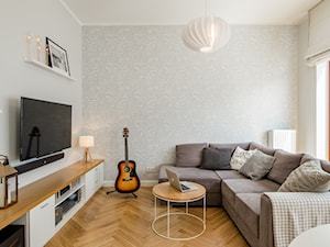 Skandynawski Żoliborz - Mały biały salon, styl skandynawski - zdjęcie od EG projekt