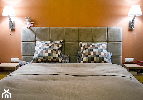 Retro Ochota - Mała brązowa sypialnia, styl vintage - zdjęcie od EG projekt