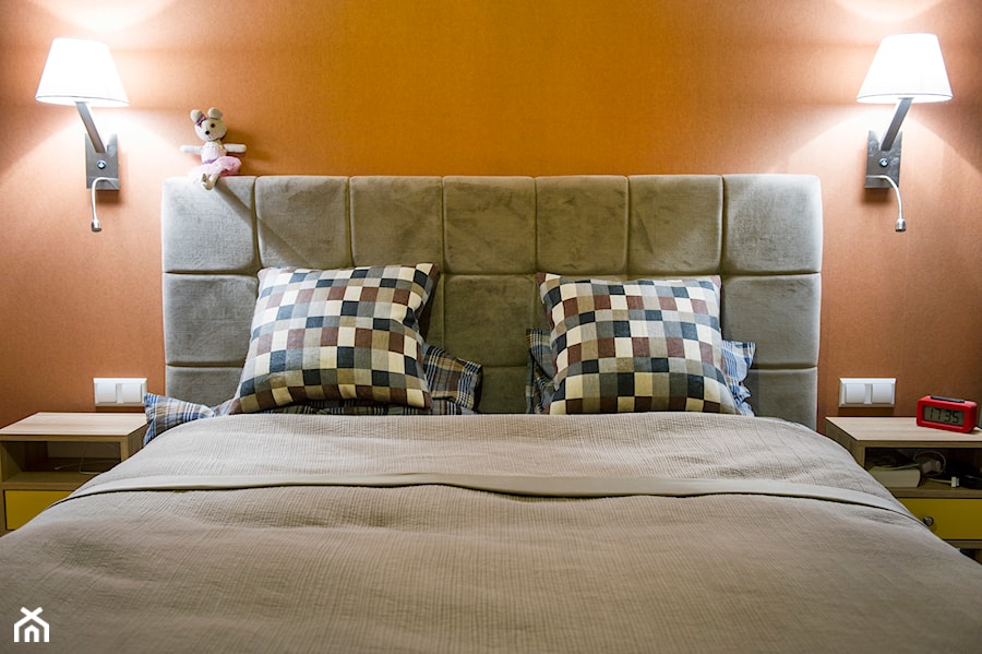 Retro Ochota - Mała brązowa sypialnia, styl vintage - zdjęcie od EG projekt