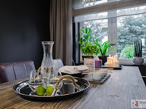 Dom w Pile - Mała czarna jadalnia jako osobne pomieszczenie, styl nowoczesny - zdjęcie od Rajek Projektowanie Wnętrz