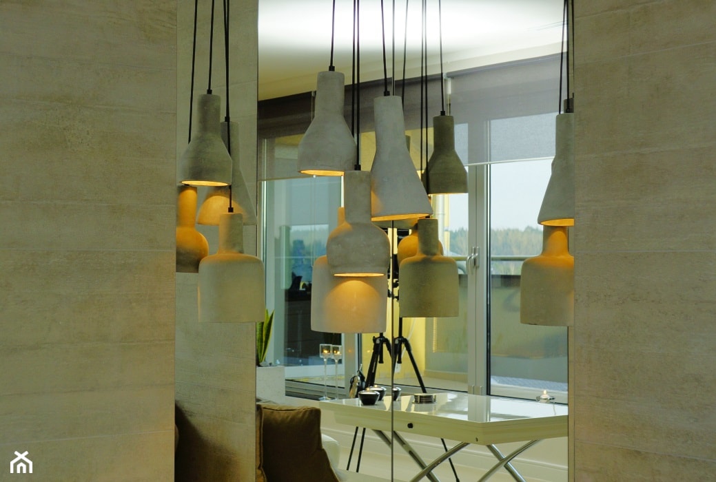 Lampa z betonowymi kloszami - zdjęcie od Rajek Projektowanie Wnętrz - Homebook