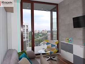 Mieszkanie w Warszawie Styl Nowoczesny - Mała biała sypialnia z balkonem / tarasem, styl nowoczesny - zdjęcie od Rajek Projektowanie Wnętrz