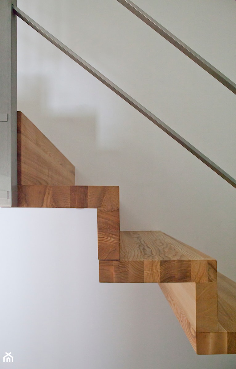 Dom jednorodzinny 1 - wnętrza - Schody drewniane, styl minimalistyczny - zdjęcie od Joanna Kłusak Architekt