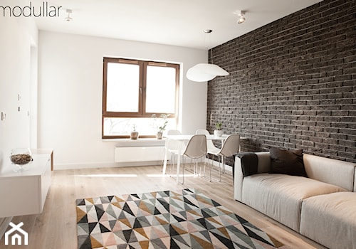 Plac Hallera mieszkanie - Średni biały salon, styl skandynawski - zdjęcie od MODULLAR
