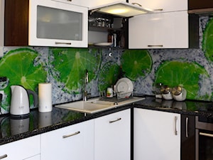 Kuchnia - Limonki na ścianie - Kuchnia, styl nowoczesny - zdjęcie od Meble na wymiar Kulenty
