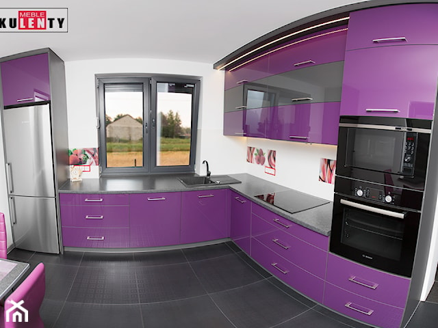 Fiolet i grafit w kuchni.