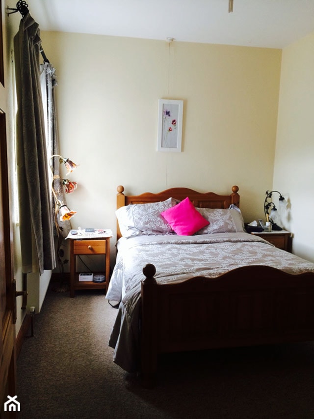 Metamorfoza sypialni romantyczki: PRZED - zdjęcie od InteriorsPL