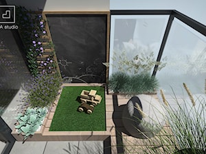 Balkon dla dziecka ze sztuczną trawą - zdjęcie od MIA studio