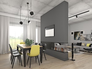 Dom nowoczesny z elementami czerni - Średni szary salon z jadalnią, styl nowoczesny - zdjęcie od StudioAtoato