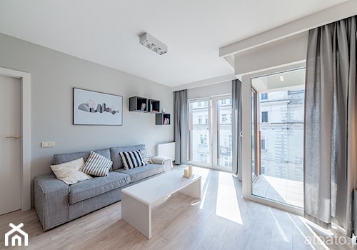 apartament na wynajem - Salon, styl minimalistyczny - zdjęcie od StudioAtoato