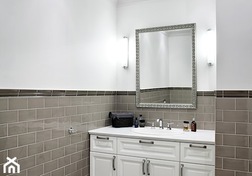 Mokotów Park - Średnia bez okna z punktowym oświetleniem łazienka, styl tradycyjny - zdjęcie od architekt Roland Stańczyk | RS Studio Projektowe