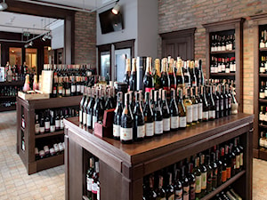 FINE WINE & SPIRITS - zdjęcie od architekt Roland Stańczyk | RS Studio Projektowe