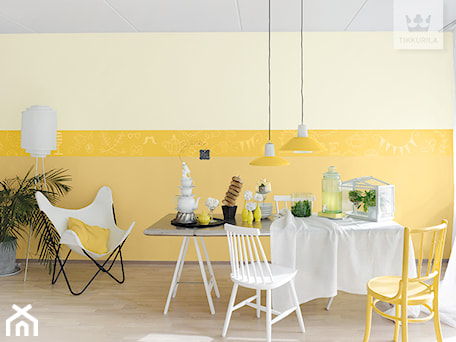 Aranżacje wnętrz - Jadalnia: Kolekcja Tikkurila Color Now - Mała żółta jadalnia jako osobne pomieszczenie - Tikkurila. Przeglądaj, dodawaj i zapisuj najlepsze zdjęcia, pomysły i inspiracje designerskie. W bazie mamy już prawie milion fotografii!