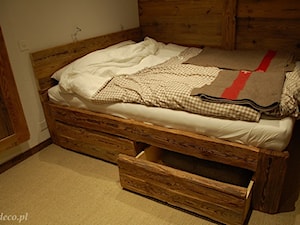 Łóżko ze starego drewna - zdjęcie od alldeco
