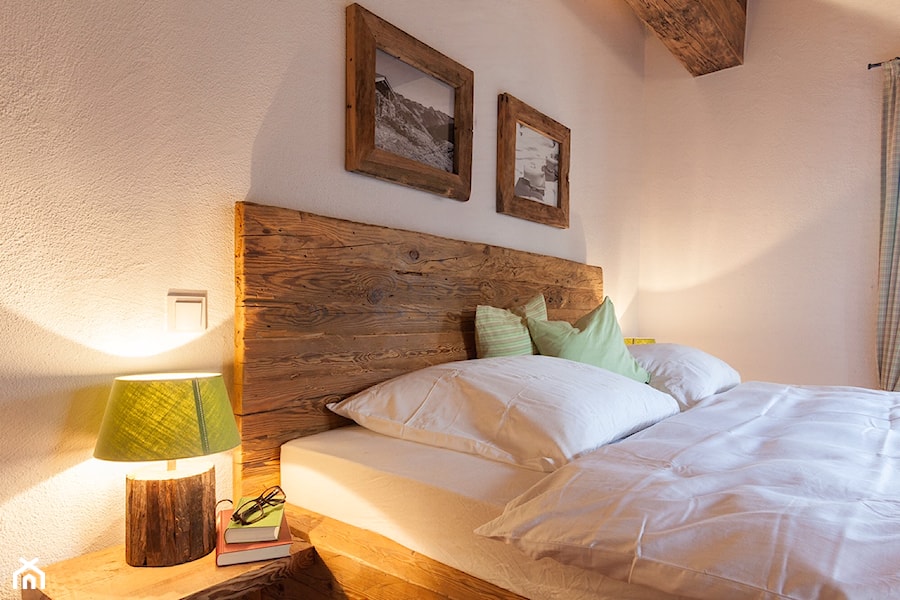 Mała szara sypialnia, styl tradycyjny - zdjęcie od alldeco