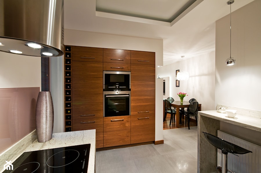 Ząbki - Średnia otwarta z zabudowaną lodówką kuchnia, styl nowoczesny - zdjęcie od BB Studio - Projektowanie Wnętrz