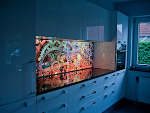 Grafika podświetlana w kuchni - zdjęcie od DUOLUX S.C.