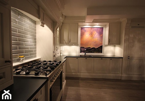 Kuchnie - Duża otwarta biała szara z zabudowaną lodówką z podblatowym zlewozmywakiem kuchnia w kształcie litery l, styl tradycyjny - zdjęcie od ELEN-Pasja Tworzenie Mebli
