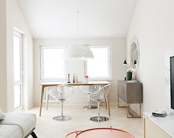 Mieszkanie z antresolą Białystok - Mały beżowy salon z jadalnią, styl nowoczesny - zdjęcie od Biuro projektowe Joanna Karwowska - Homebook