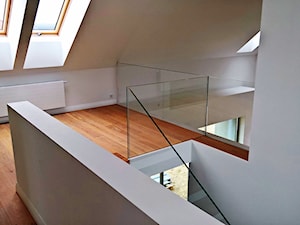 Balustrady całoszklane ze szkła Optiwhite - zdjęcie od Tierspol producent schodów szklanych i całoszklanych