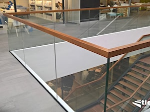 Idealne balustrady do galerii handlowej