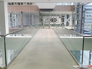 Balustrady całoszklane firmy Tierspol - zdjęcie od Tierspol producent schodów szklanych i całoszklanych