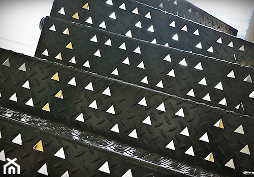 Schody z blachy ryflowanej - Biuro, styl nowoczesny - zdjęcie od Tierspol producent schodów szklanych i całoszklanych
