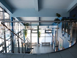Praktyczne balustrady w Muzeum Wigier - zdjęcie od Tierspol producent schodów szklanych i całoszklanych