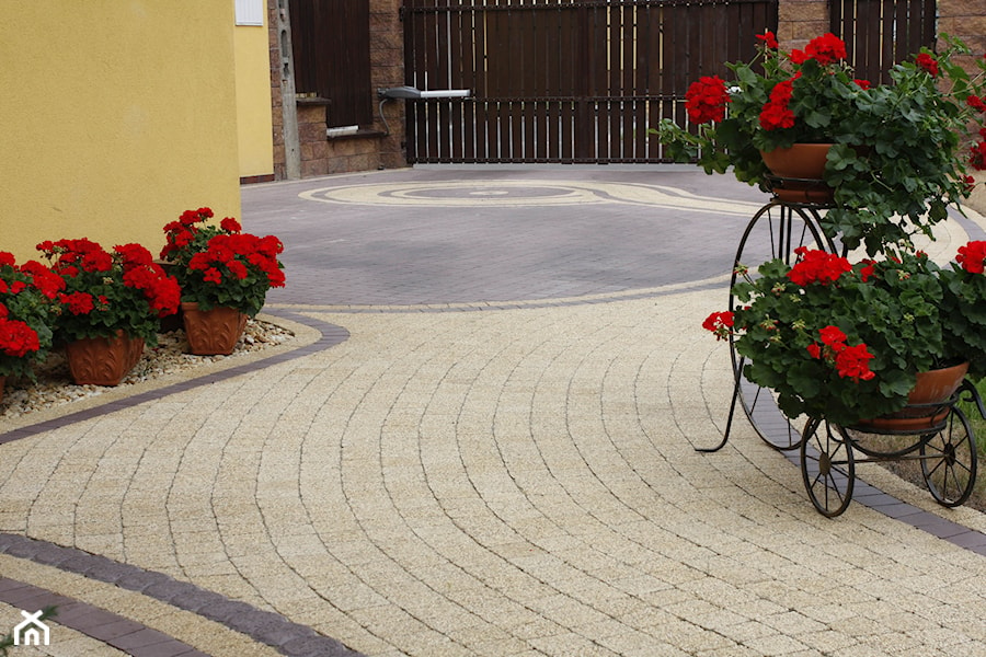 Jadar Garden - Średni z donicami na kwiaty taras - zdjęcie od Jadar