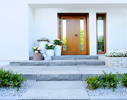 Schody - Średni z kamienną nawierzchnią ogród przed domem, styl prowansalski - zdjęcie od Jadar - Homebook