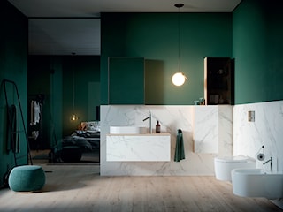 Łazienka z marmurem w tle – jak dopasować do niej meble i ceramikę?