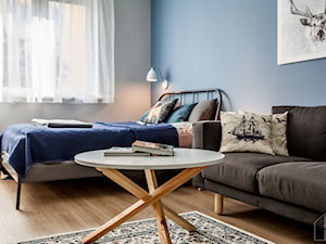 Mieszkanie prywatne Gdynia - Średnia niebieska szara sypialnia - zdjęcie od masz design Magdalena Szwedowska