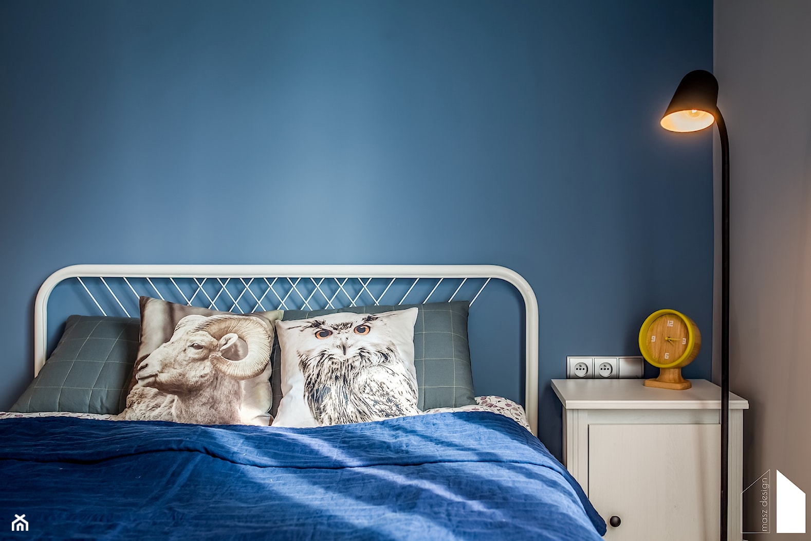 Mieszkanie prywatne Gdynia - Niebieska szara sypialnia - zdjęcie od masz design Magdalena Szwedowska - Homebook