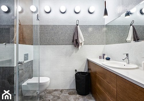 Mała bez okna z lustrem łazienka, styl nowoczesny - zdjęcie od Dauksza Foto