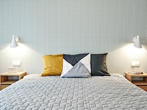 EG PROJEKT - Mała szara sypialnia, styl minimalistyczny - zdjęcie od Dauksza Foto