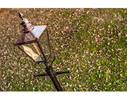 Lampy Norlys w ogrodzie