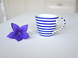 Porcelanowy Kubek Sally Indigo - zdjęcie od Passion4Home.pl