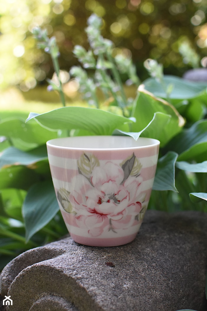 Porcelanowy Kubek Ditte Pink - zdjęcie od Passion4Home.pl - Homebook