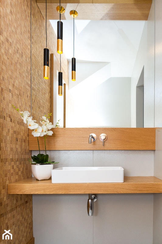łazienka z dodatkami złota - zdjęcie od DESIGN HOUSE - Homebook